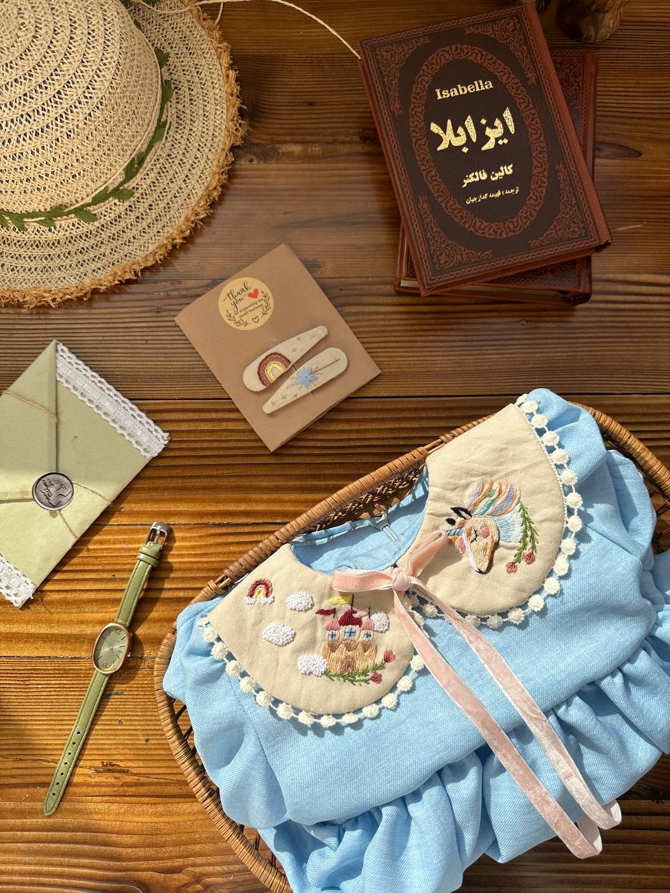 یقه جدا بب گلدوزی شده طرح اسب تک شاخ مناسب 1تا 12سال