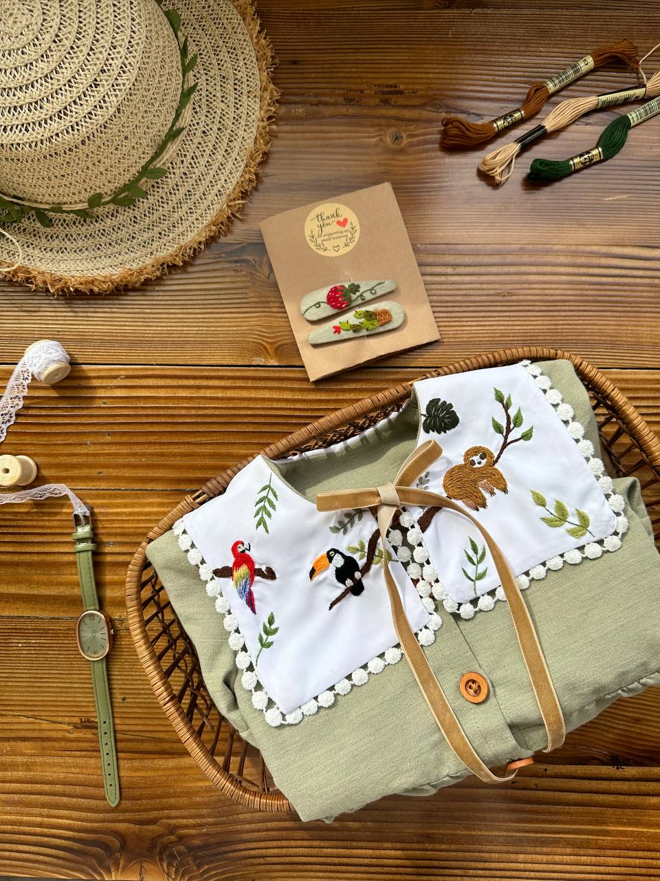 یقه جدا بب گلدوزی شده طرح جنگل مناسب 1تا12سال